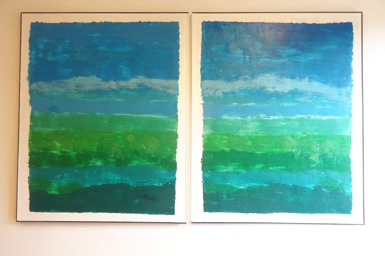 Toile fait a base de beurre, bleu et vert, œuvre participative, qui donne la possibilité au spectateur de creuser dans la matière