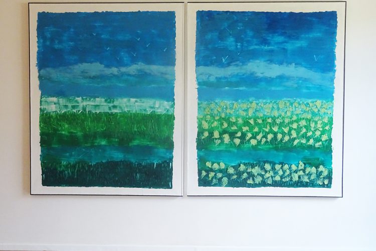 Toile fait a base de beurre, bleu et vert, œuvre participative, qui donne la possibilité au spectateur de creuser dans la matière