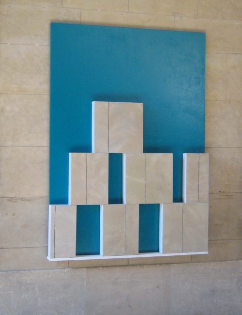 Motifs des pierres du chateau, associé à un bleu clair